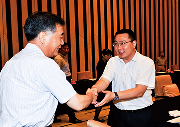 原中央政治局常委、第十三届全国政协主席， 时任国务院副总理汪洋接见J9集团直营科技总裁薛驰